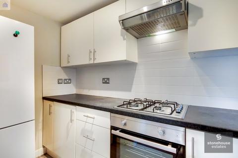 3 bedroom apartment to rent, Arthur Road, Holloway, London, N7