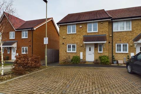 3 bedroom semi-detached house to rent, Bucklebury Way, Limes Park, Basingstoke, RG24