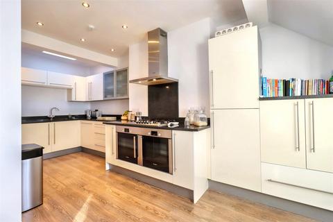 Flat 4, 10 Bay Road, Clevedon, BS21 7BT