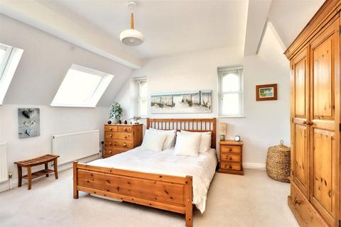 Flat 4, 10 Bay Road, Clevedon, BS21 7BT