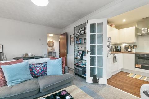 40 Carleton Gate, Giffnock, Glasgow, G46 6NU