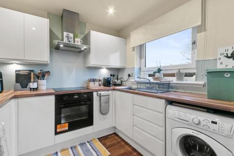 40 Carleton Gate, Giffnock, Glasgow, G46 6NU