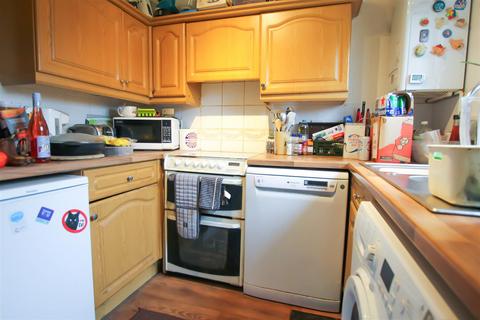 3 bedroom end of terrace house for sale, Burnt House Close, Haverhill CB9