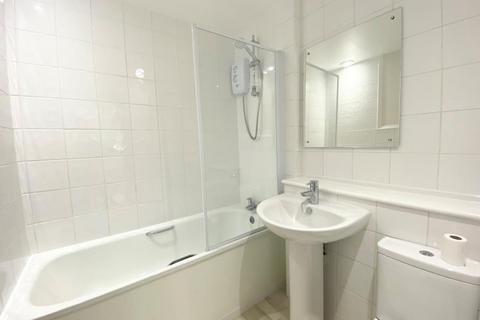 1 bedroom maisonette to rent, Bankside, Woking GU21