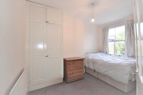 3 bedroom house to rent, Montgomery Road, Chiswick, Chiswick