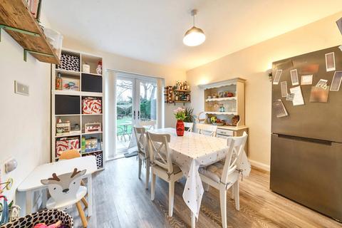 35 Binscombe Crescent, Godalming, GU7 3RA
