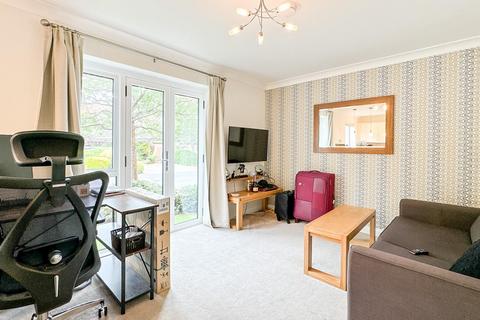 1 bedroom flat for sale, Napier Court, Gefle Close, Bristol, BS1 6XY