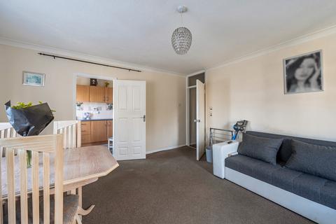 2 bedroom apartment for sale, Ambleside Gardens, Sutton