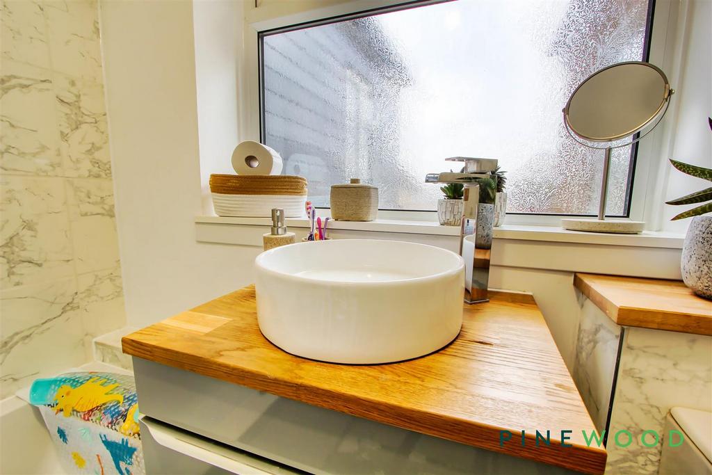 Ground floor bathroom