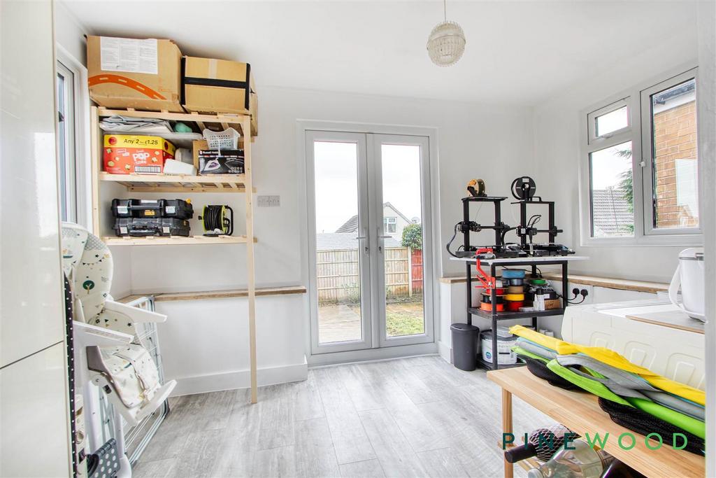 Garden/sun room/utility