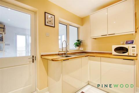 undefined, Cavell Drive, Chesterfield S45