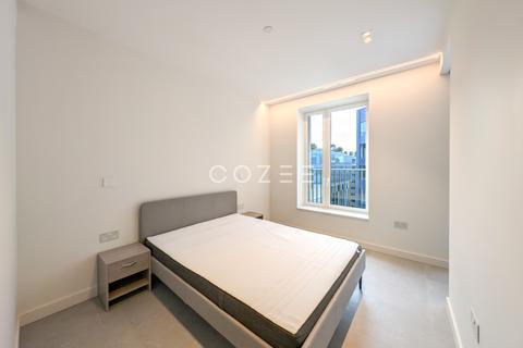 Studio to rent, Lewis Cubitt Park, London N1C