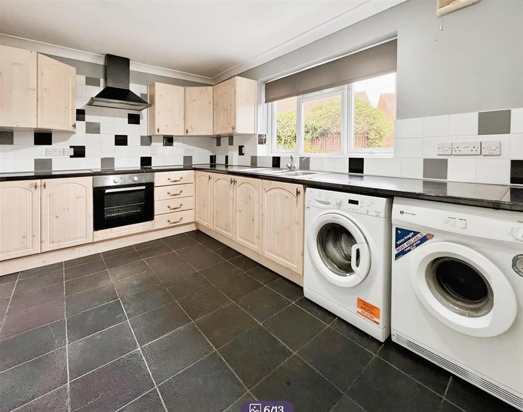 9412aa13-KITCHEN 202.jpg