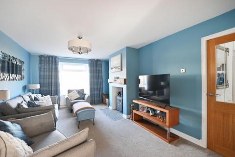59 Aldsworth Close, Fairford, GL7 4LB