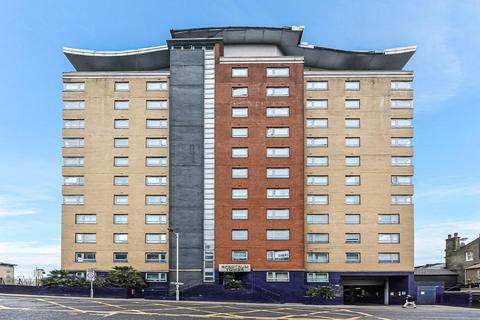 2 bedroom flat to rent, Spectrum Tower, Hainault Street, IG1