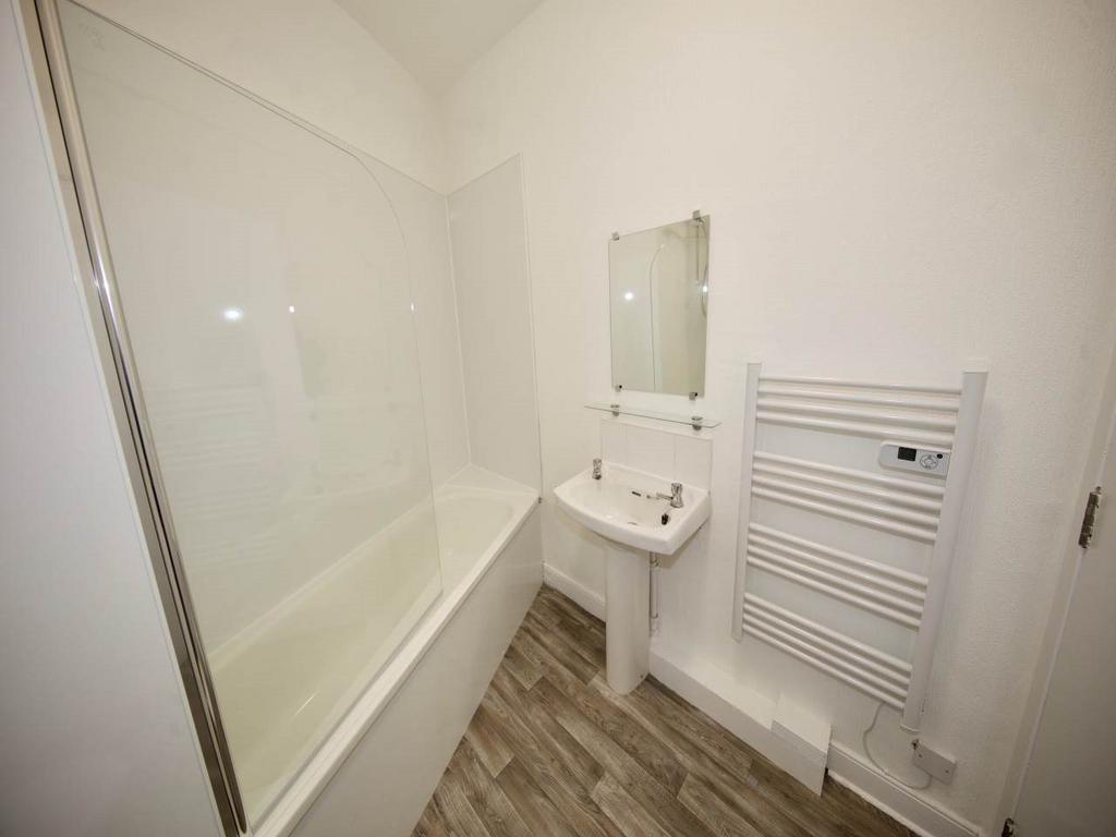 Bathroom 123