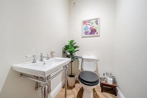 92 Castle Road, Bedford, MK40 3PS