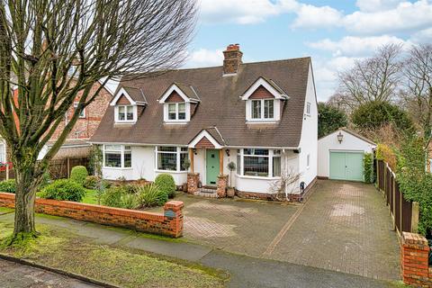 4 bedroom cottage for sale, Summerville Gardens, Stockton Heath, Warrington