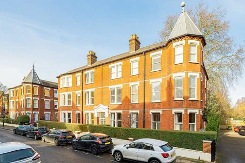 undefined, Clevedon Road, Twickenham TW1