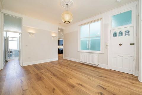 undefined, Clevedon Road, Twickenham TW1