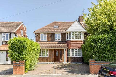 4 bedroom semi-detached house to rent, Cypress Avenue, Twickenham TW2