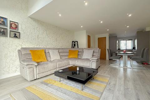 4 Delf Hill Close, Low Moor, Bradford, BD12 0AJ