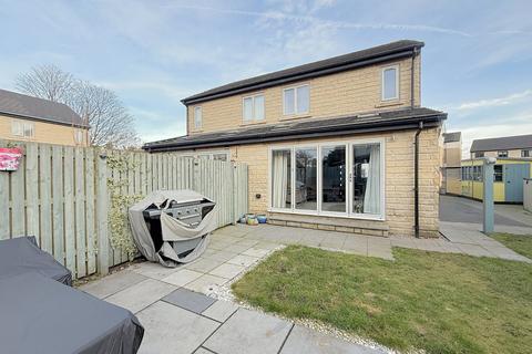4 Delf Hill Close, Low Moor, Bradford, BD12 0AJ