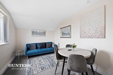 3 bedroom flat to rent, Dollis Hill Lane, London, NW2