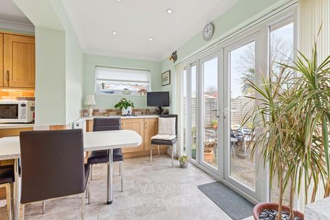 29 Perryfield Road, Crawley, RH11 8AA