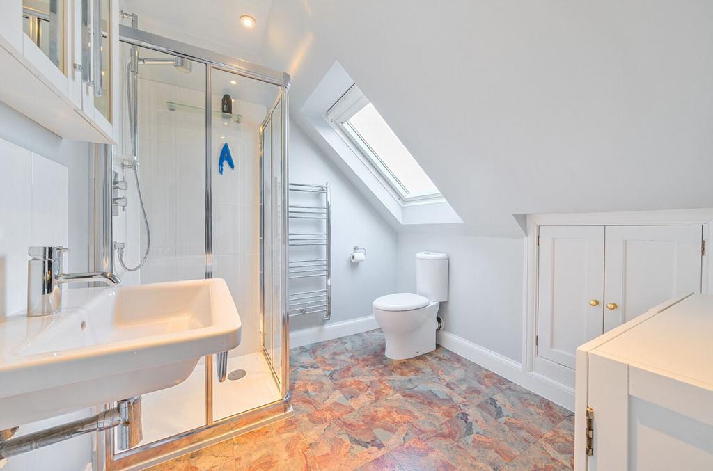 2nd Floor Bathroom