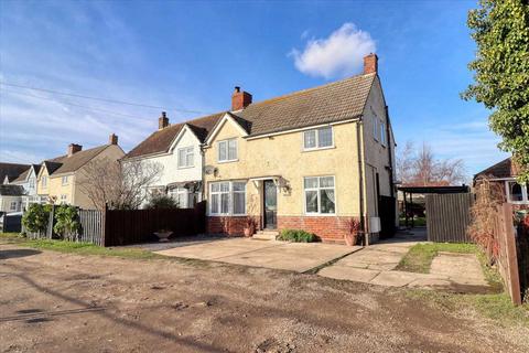 2 bedroom semi-detached house for sale, Little Clacton CO16