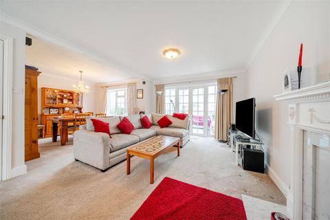 5 Aldbourne Drive, Bognor Regis, PO21 4NE