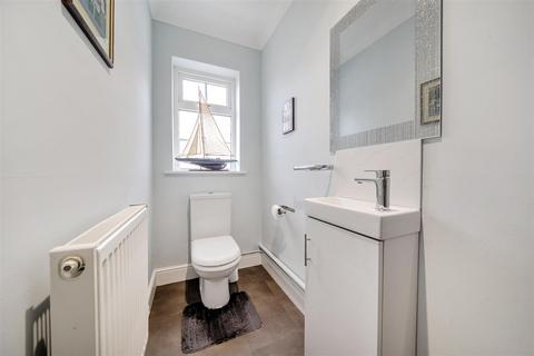 5 Aldbourne Drive, Bognor Regis, PO21 4NE