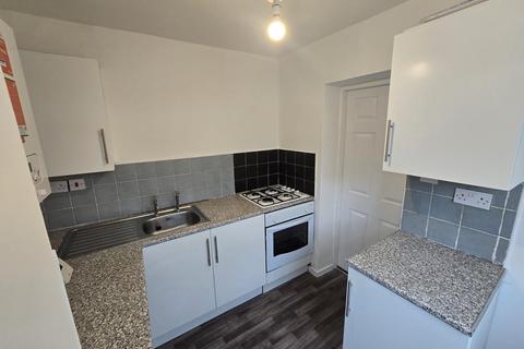 2 bedroom end of terrace house to rent, Empress St, Sunderland, SR5