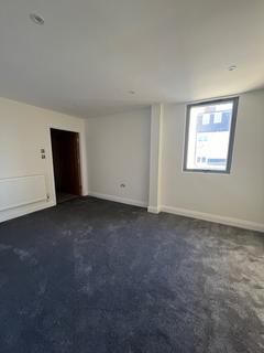 3 bedroom apartment to rent, Selsdon Road, Surrey CR2