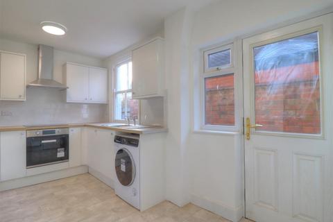 3 bedroom terraced house to rent, Vincent Avenue, Stratford-upon-Avon