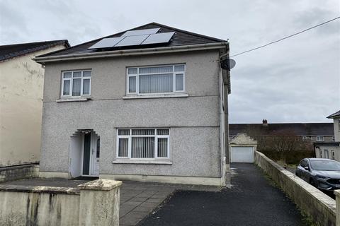 3 bedroom detached house for sale, Llandeilo Road, Cross Hands, Llanelli