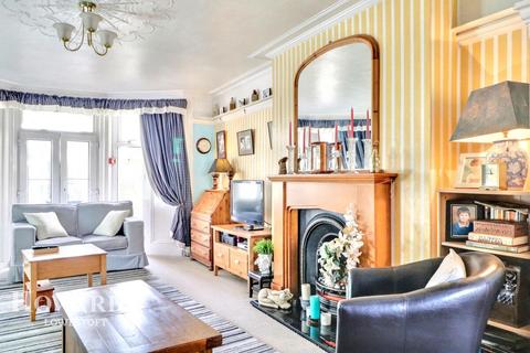 2 bedroom flat for sale, Pakefield Street, Lowestoft