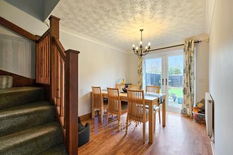 3 bedroom detached house for sale, Gainsborough Avenue, Hinckley LE10