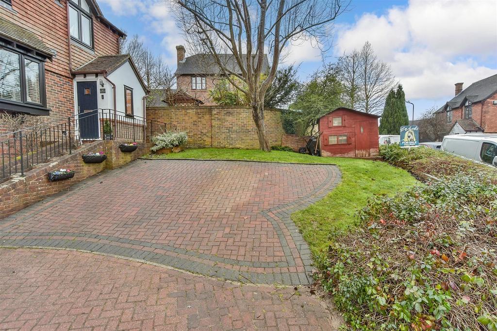 Driveway/Parking