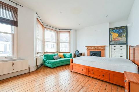 6 bedroom house to rent, Warham Road, Crouch End, London, N4