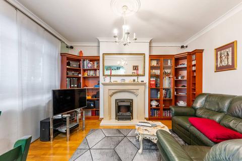 2 bedroom flat for sale, Neasden Lane, Neasden, London, NW10