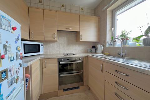 1 bedroom retirement property for sale, Brinton Lane, Hythe SO45