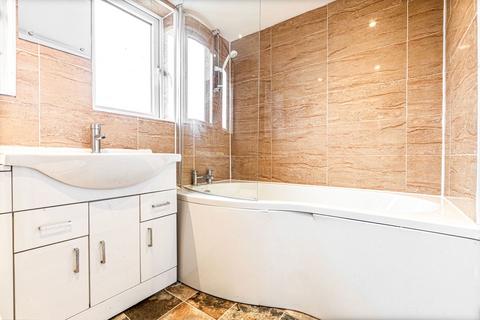 6 Briar Road, Leicester, LE5 2HA