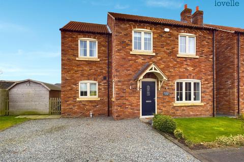 4 bedroom detached house for sale, Gainsborough Road, Middle Rasen, LN8
