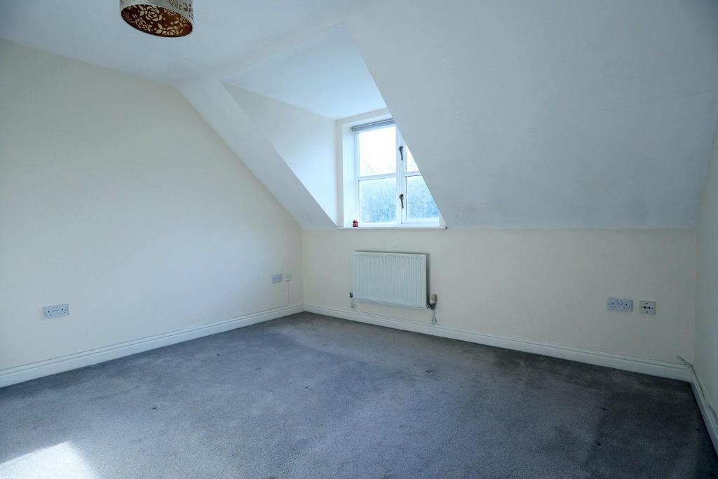 Bedroom 1.jpg