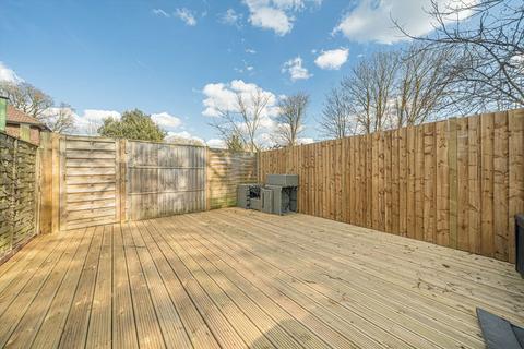 8 Henley Close, Isleworth, TW7 5DQ