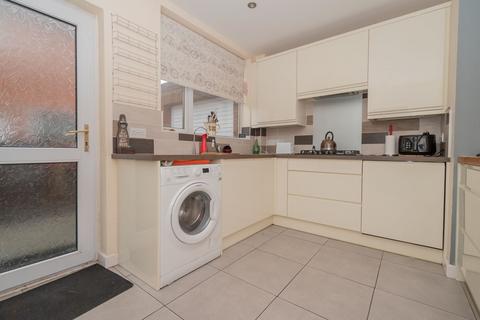 4 bedroom semi-detached house for sale, Helvellyn Avenue, Ramsgate, CT11