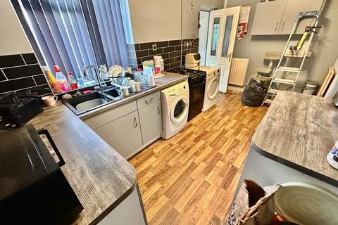 4 bedroom terraced house for sale, Cross Place, Sedgley DY3