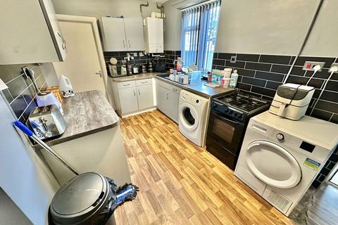 4 bedroom terraced house for sale, Cross Place, Sedgley DY3